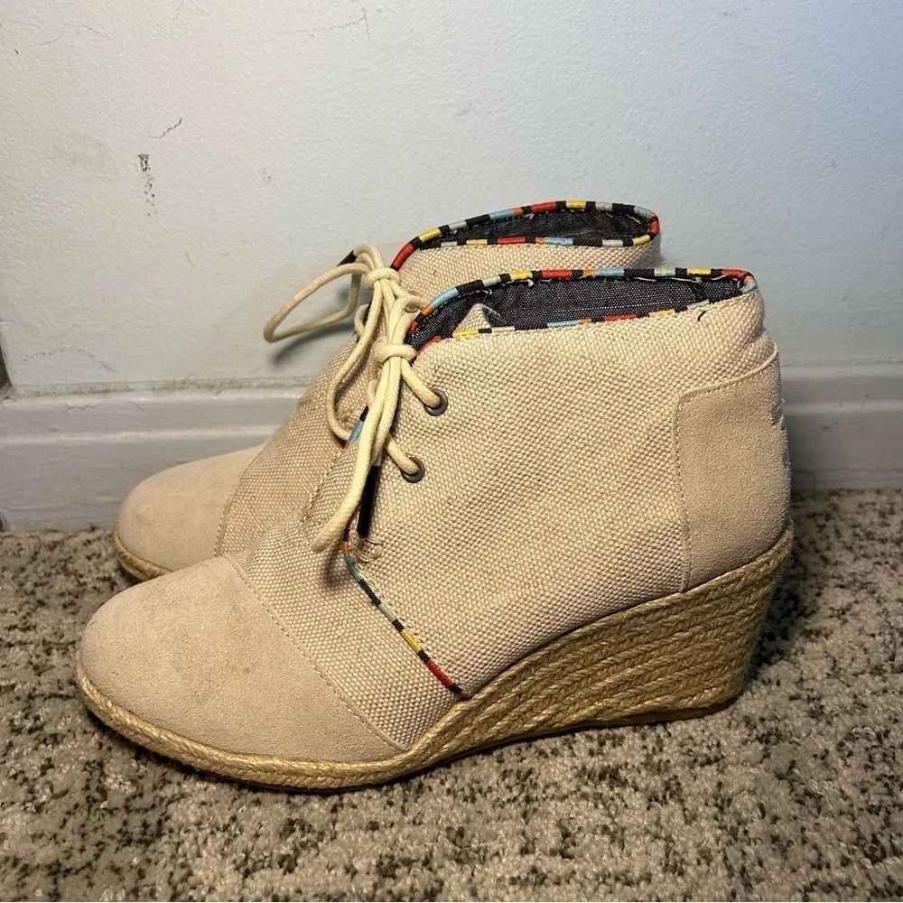 TOMS Whisper Suede Desert Canvas Lace Up Cork Wedge Size 7
